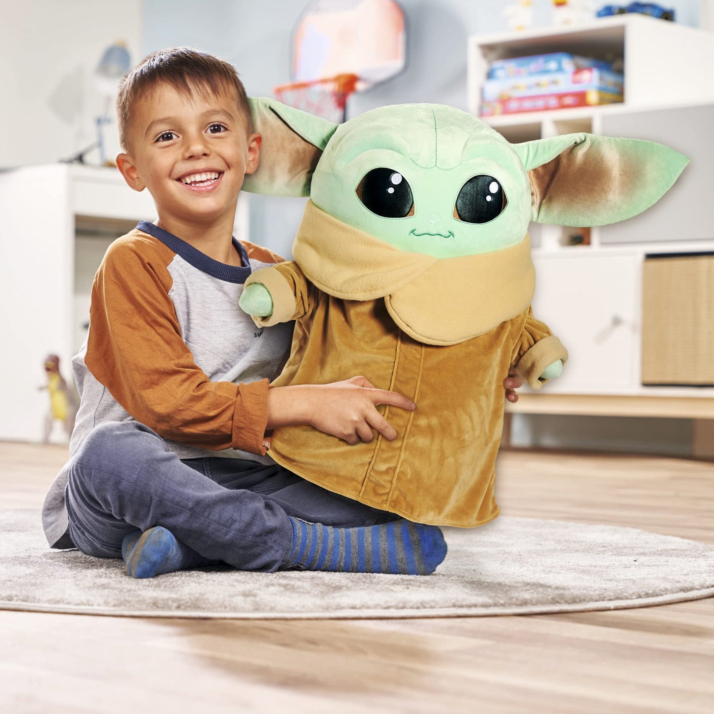 Simba Disney Mandalorian Baby Yoda The Child XXL Plüschfigur 66cm mit Umhang weiche Stofftiere